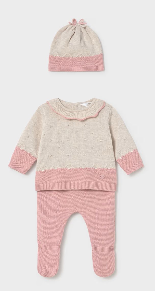 2513 footed pants, sweater, and hat set