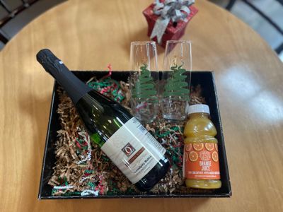 Mimosa Lover&#39;s Basket