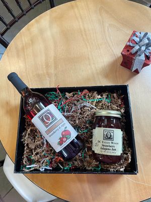 Strawberry Lover&#39;s Basket