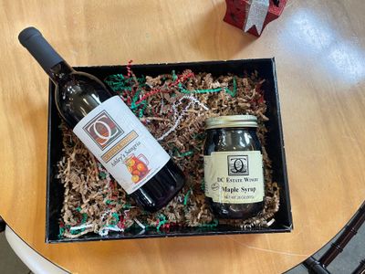 Sangria Lover&#39;s Basket