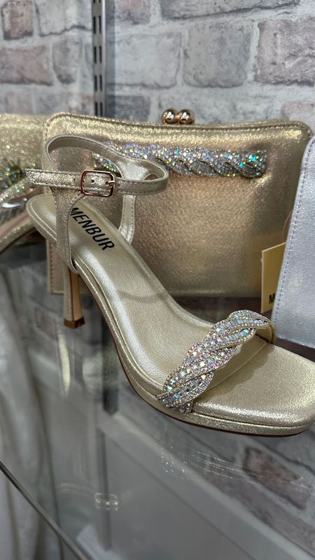 Menbur gold plaited sandal and bag