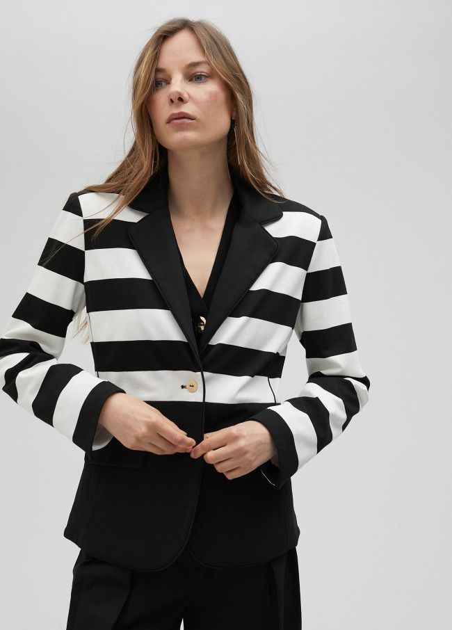 Lola Casademunt - Black & White Stripe Blazer - LS2502014
