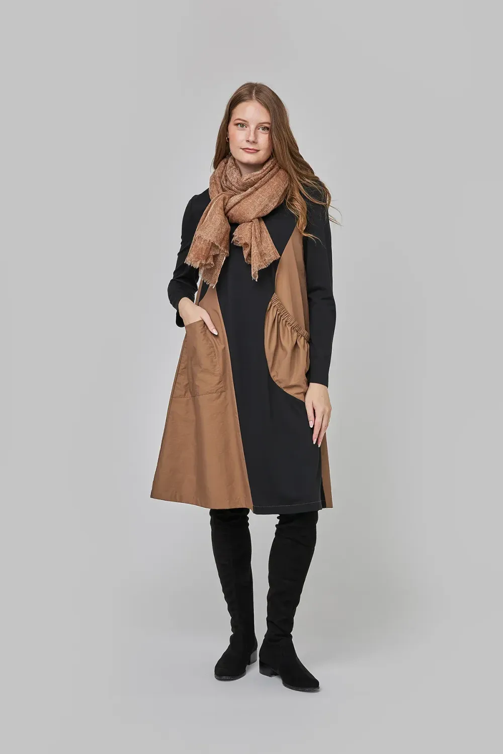 UCHUU - Two Tone Dress - Black/Cognac - CF25-006