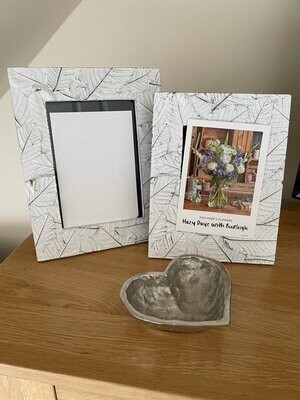 Parlane - Large Leafy Photograph Frame - Distressed White