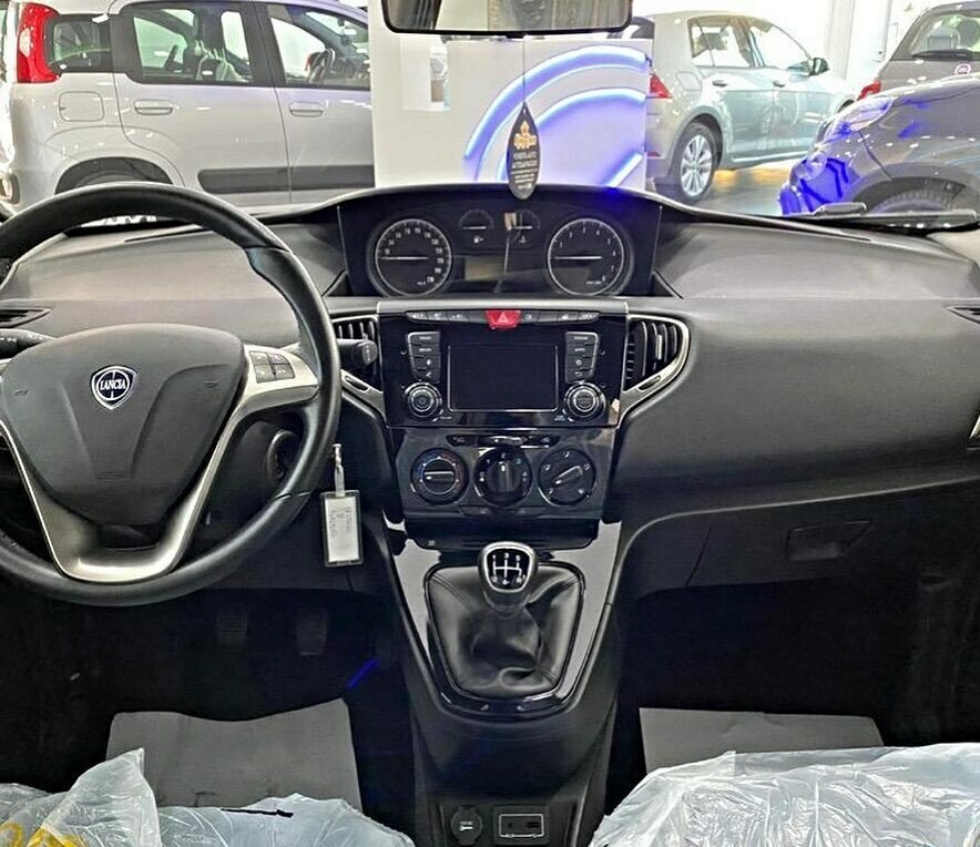 LANCIA YPSILON GOLD