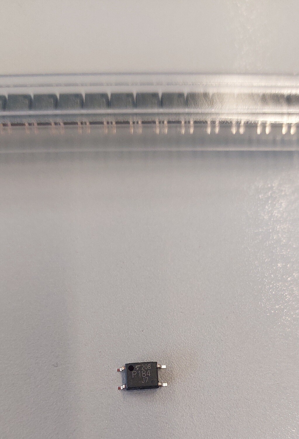 OP SMD TLP184 SO04  TOSHIBA