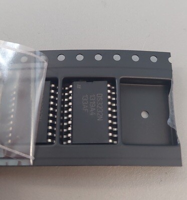 IC SMD DS3232SN  SO020-300 Extremely Accurate I2C RTC with Integrated Crystal and SRAM