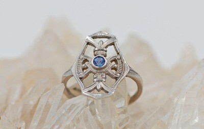WG Yogo Sapphire Vintage Ring