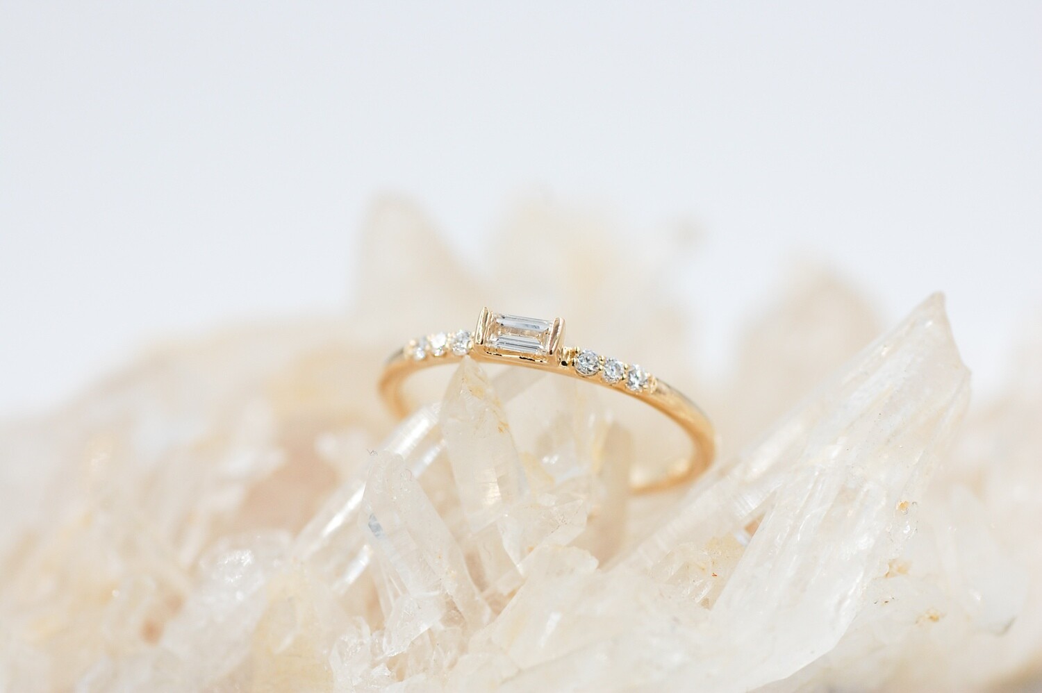 14ky baguette/round diamond band - 1/4cttw