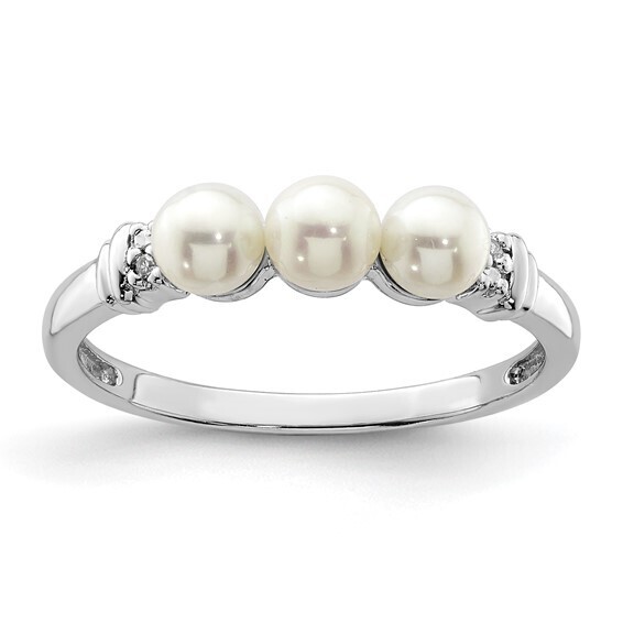 Sterling silver ring w/ 3 FW pearls