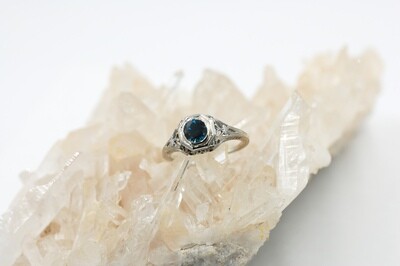 Vintage MT sapphire ring in 14k wg - .86 carat round