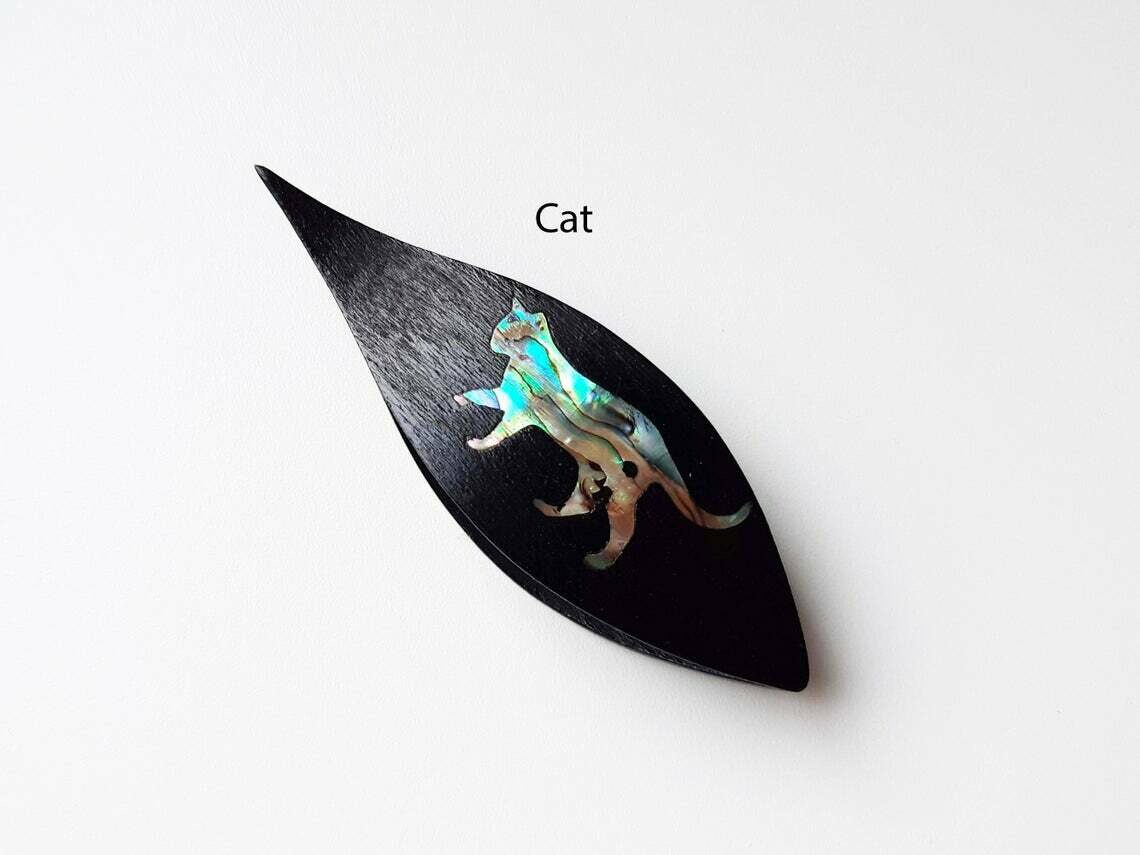 Tatting Shuttle With Pick​ Black Wood Mother-of-Pearl Cat Inlay​