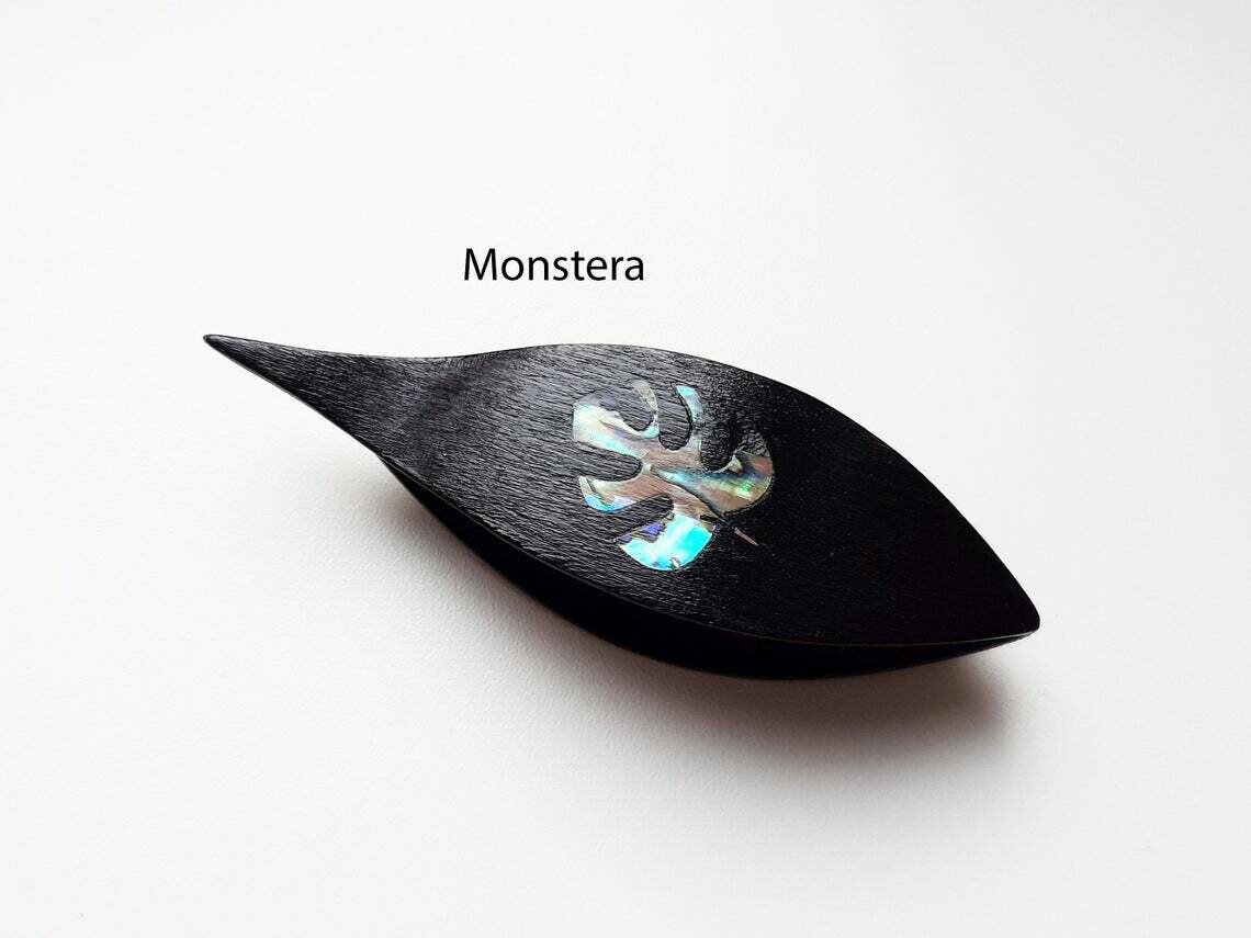 Tatting Shuttle With Pick​ Black Wood Mother-of-Pearl Monstera Inlay​
