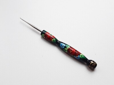 Tatting Short Hook 0.7 mm Painted Black With Red Roses