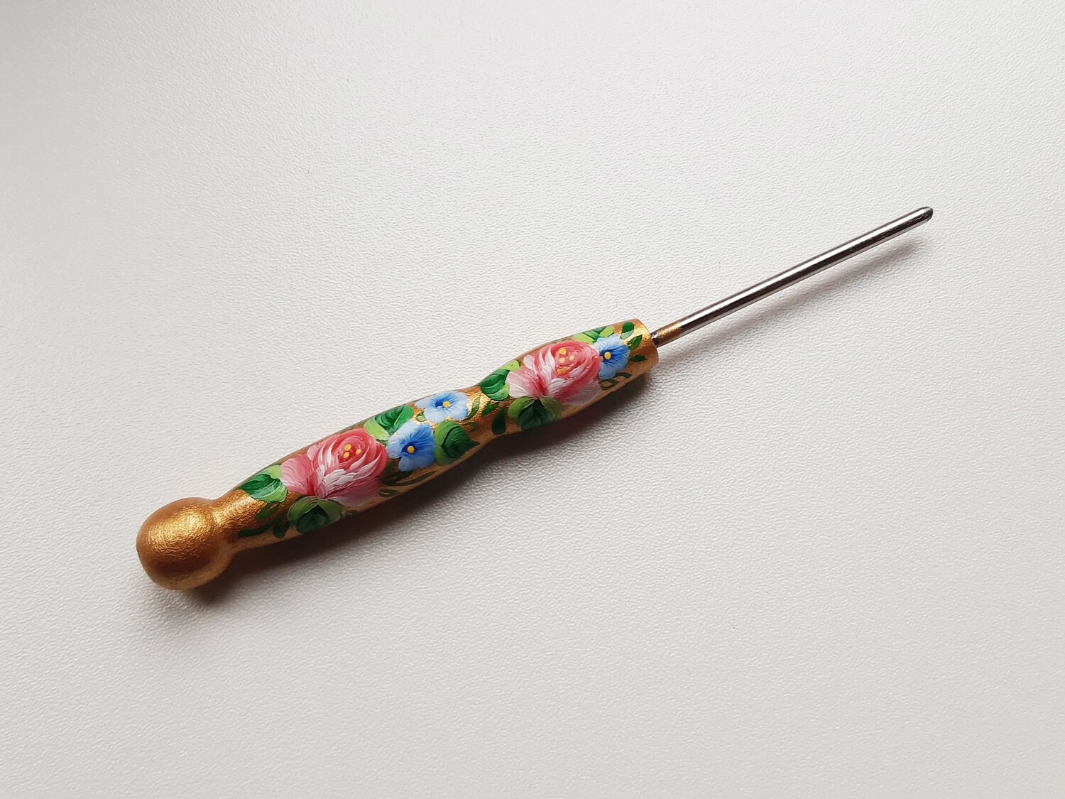 A Tool Used to Make Picots Consistent / Picot Gauge 2.6 mm Painted Zhostovo on Gold