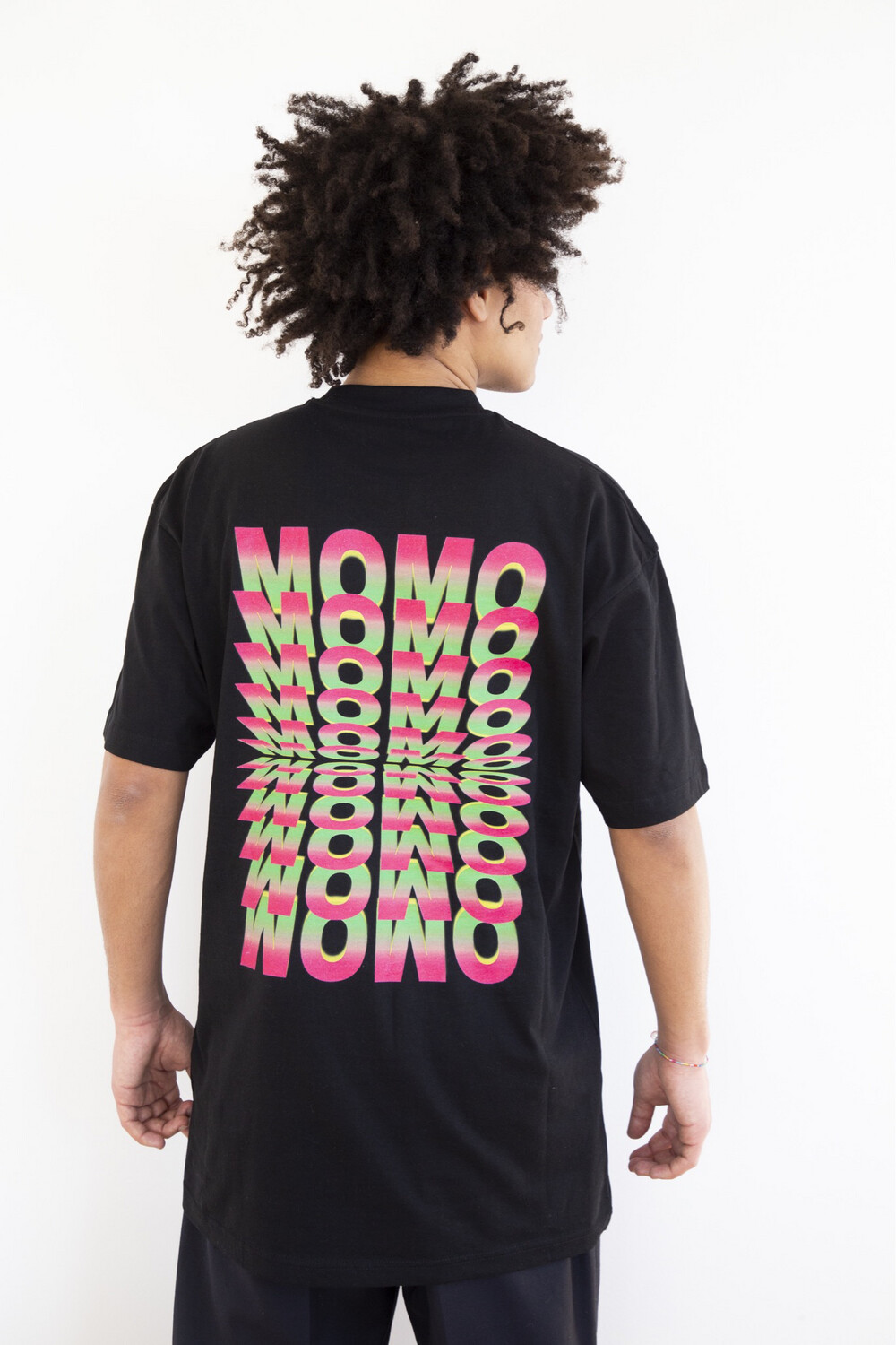 T-shirt Momo Bruh