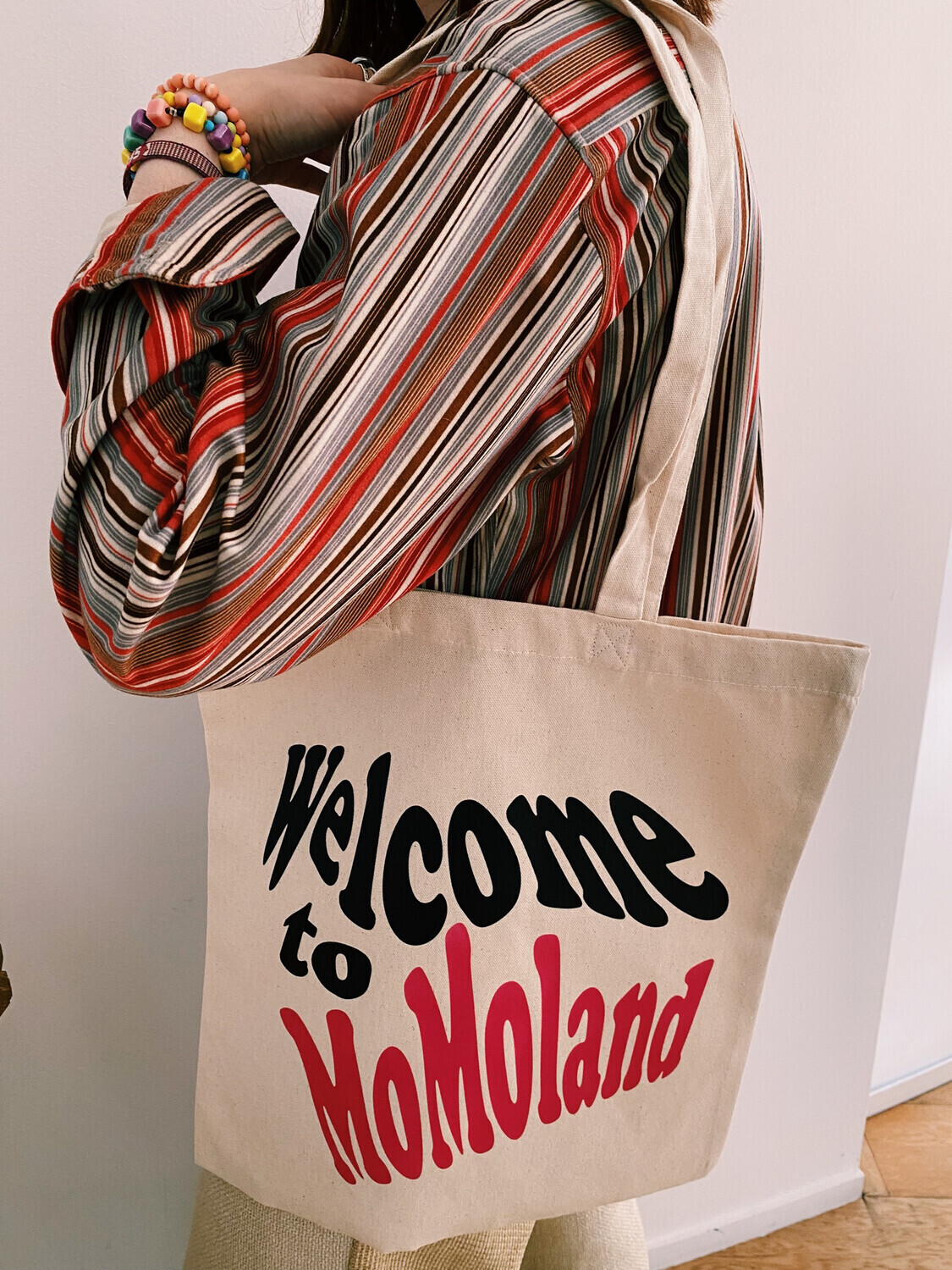 Shopper "Welcome to MoMoland" + Tshirt