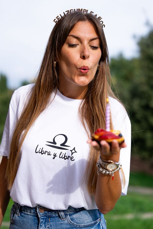 T-shirt "Libra y libre" (Spagnolo con Ilaria)