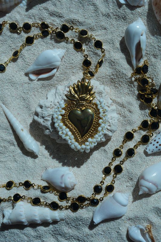 Collana Nera Cuore Bianco