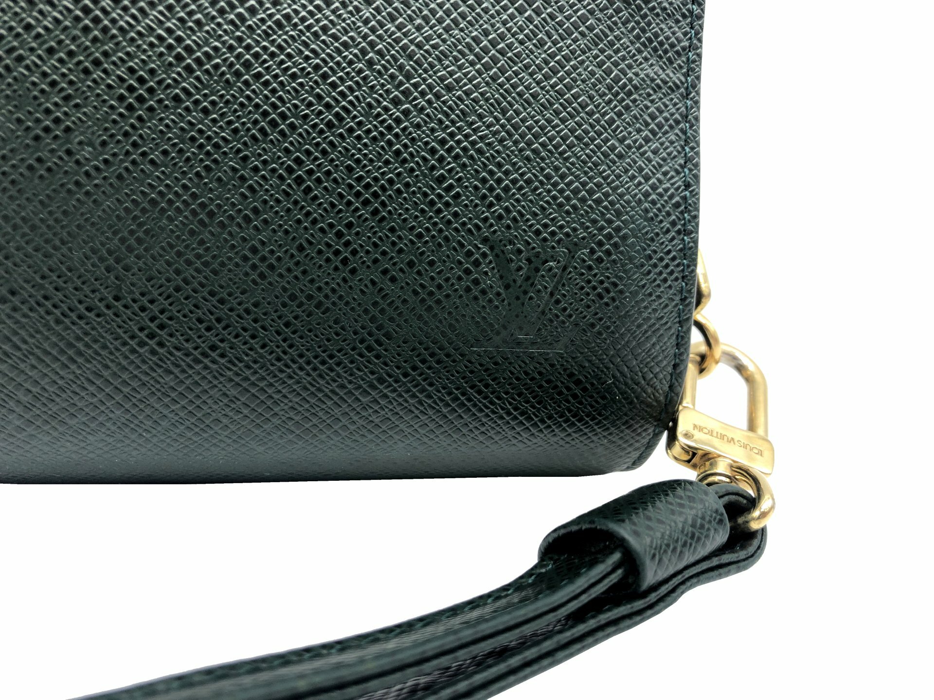 Authentic Louis Vuitton Taiga Baikal Clutch Bag Green M30184 LV 2905F