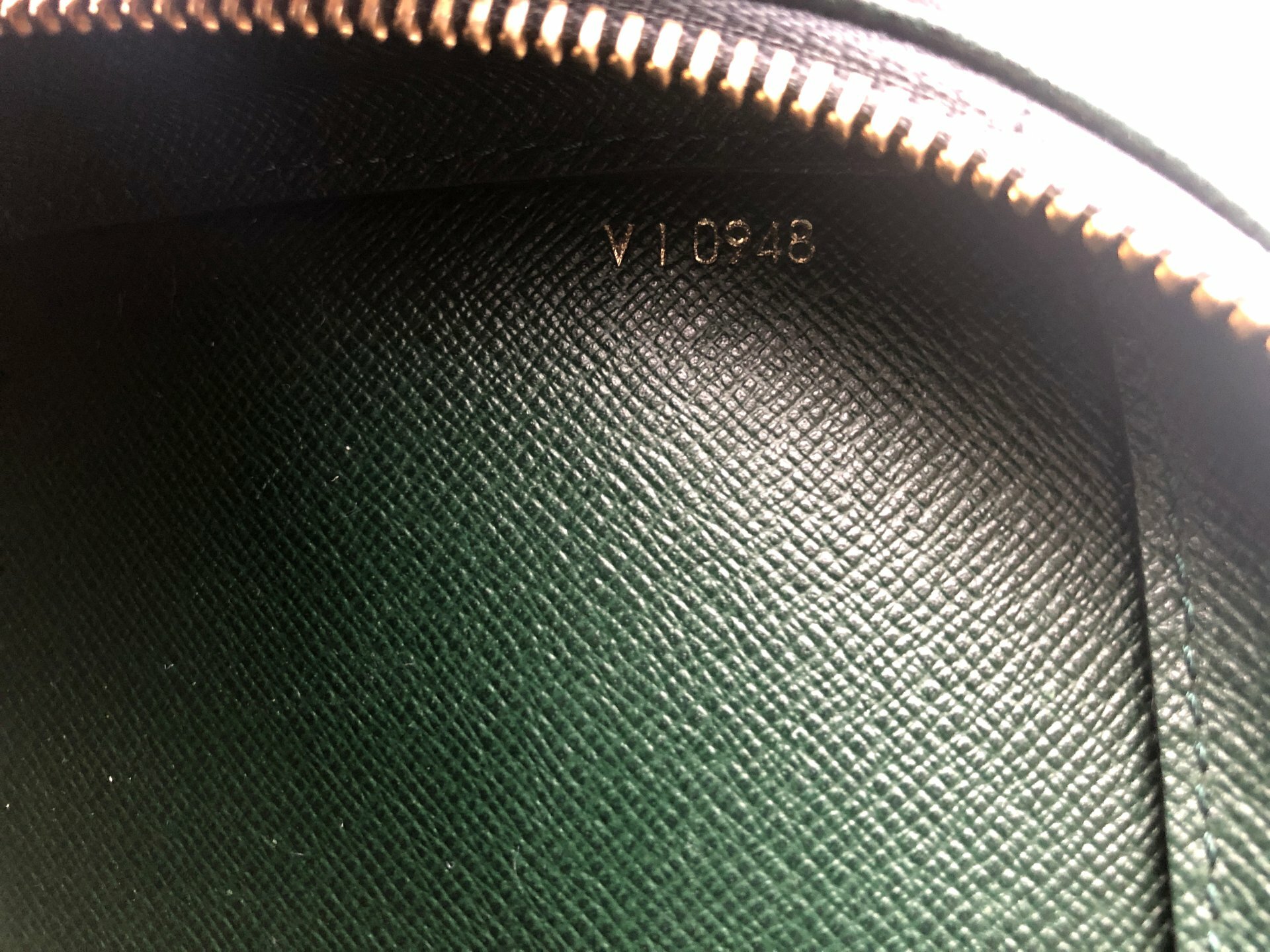 LOUIS VUITTON Baikal Clutch Hand Bag Taiga Leather Green France M30184  02AC741