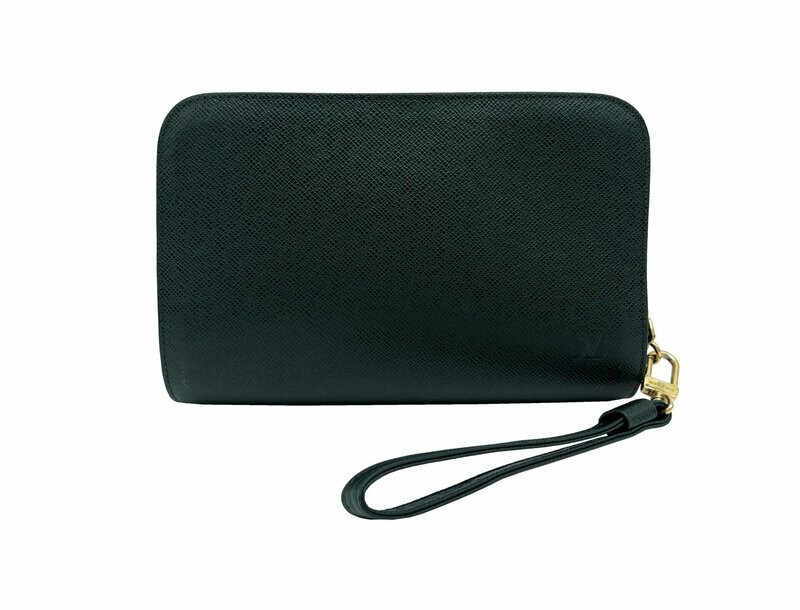 Louis Vuitton Baikal Epicea Dark Green Taiga Leather Clutch