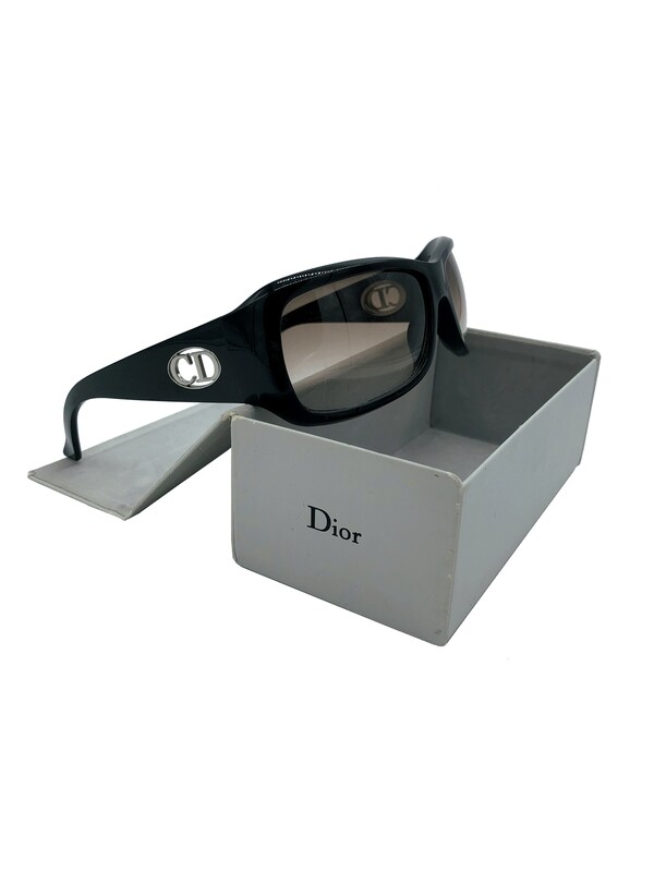 Christian Dior Vintage Flavour 3 CD Detail Sunglasses in Black Christian Dior Vintage Flavour 3 CD Detail Sunglasses in Black