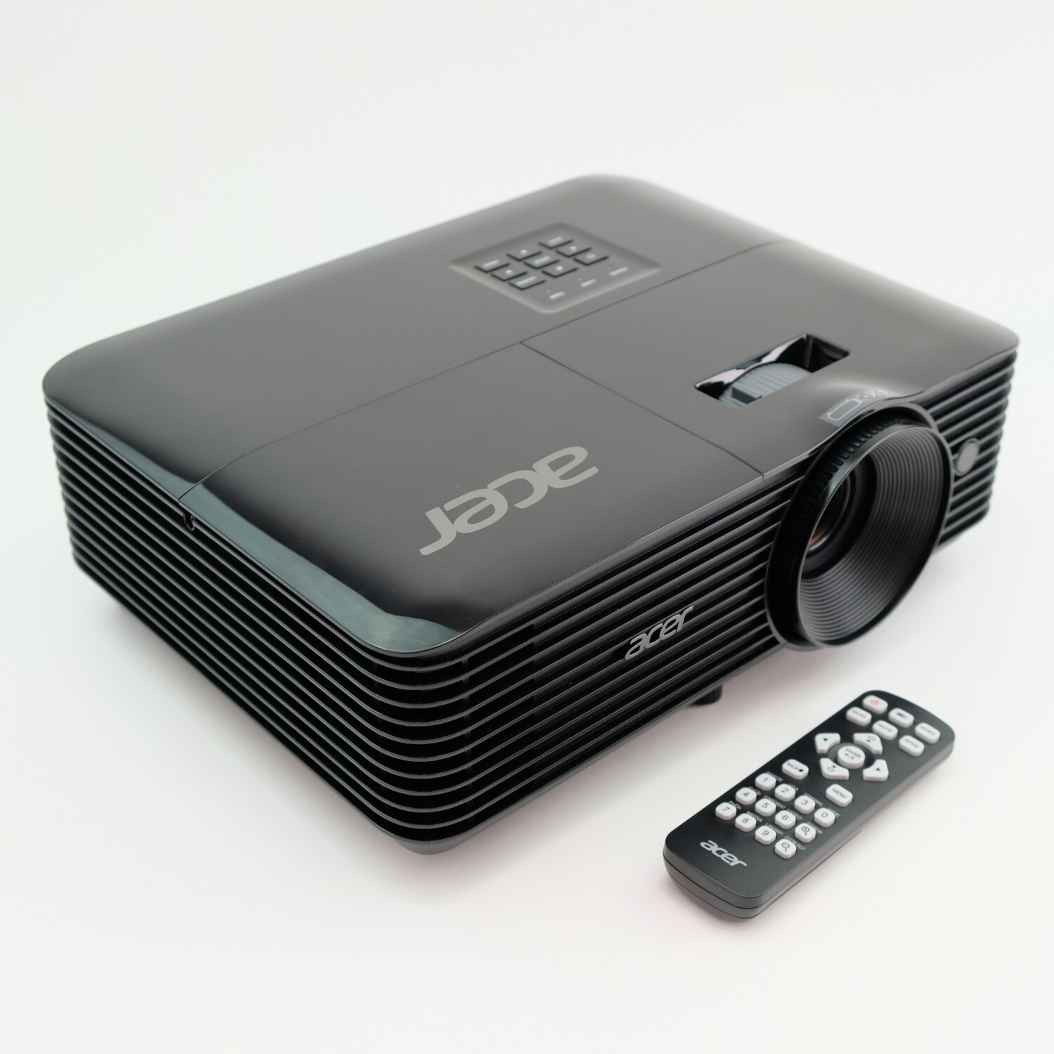 Acer X118H Small/Medium Home or Office Projector SVGA Resolution