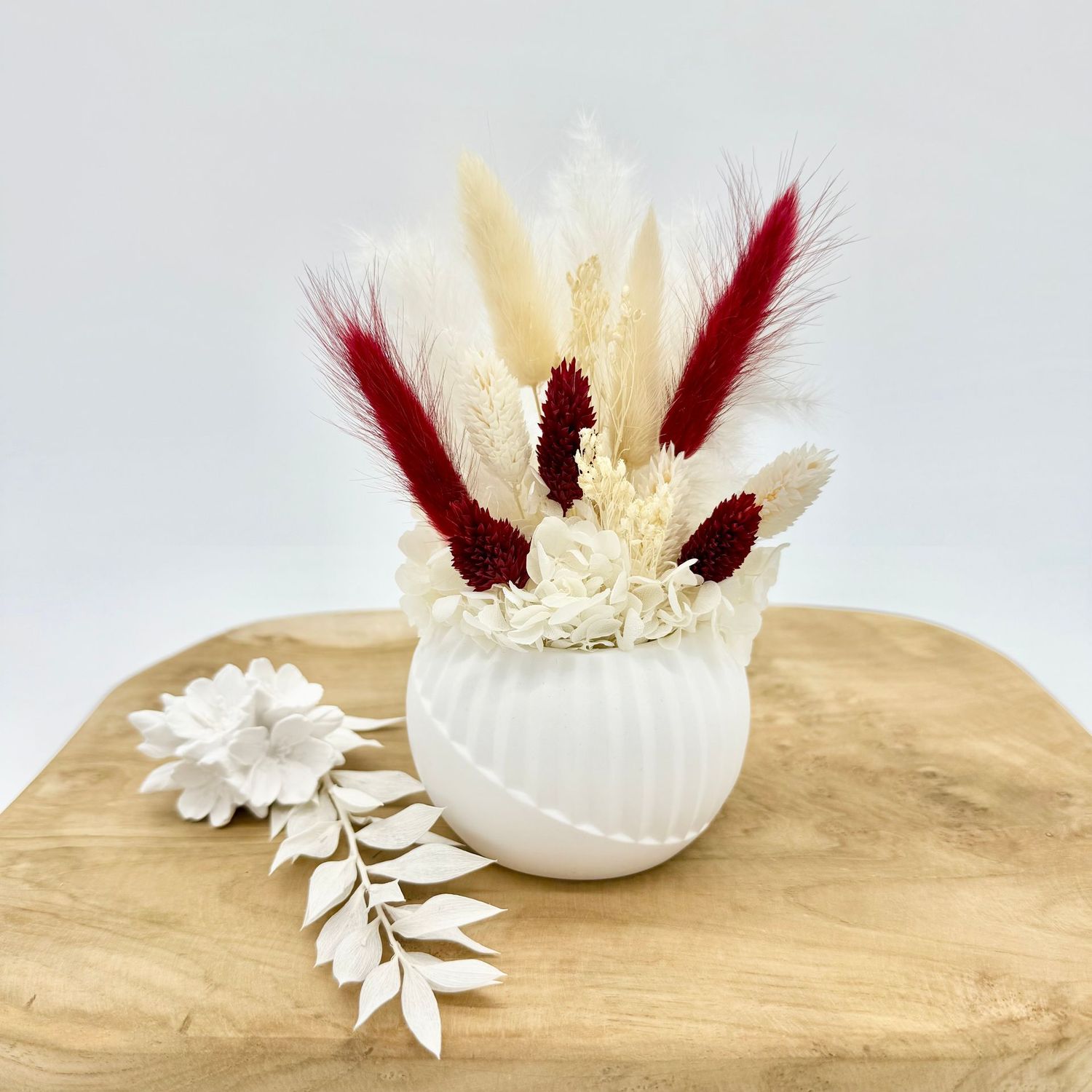 Vase "Kugel" mit Trockenblumen