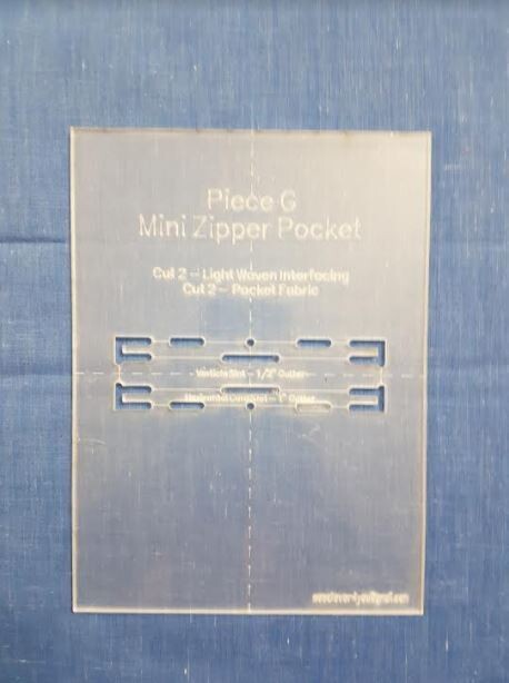 Mini Piece G Zipper Pocket