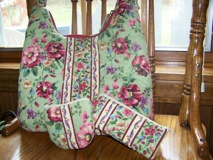 Olivia&#39;s Flower Garden Handbag Pdf sewing Pattern and Tutorial Instant download e-file