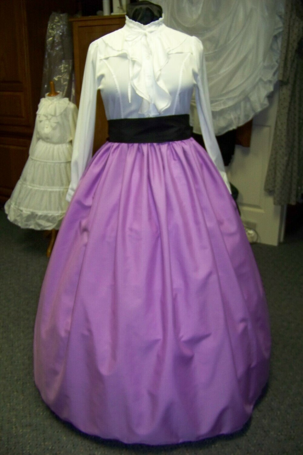 Ladies Lavender Dickens Dress,Civil War costume Long drawstring SKIRT,Cape,Sash Solid cotton