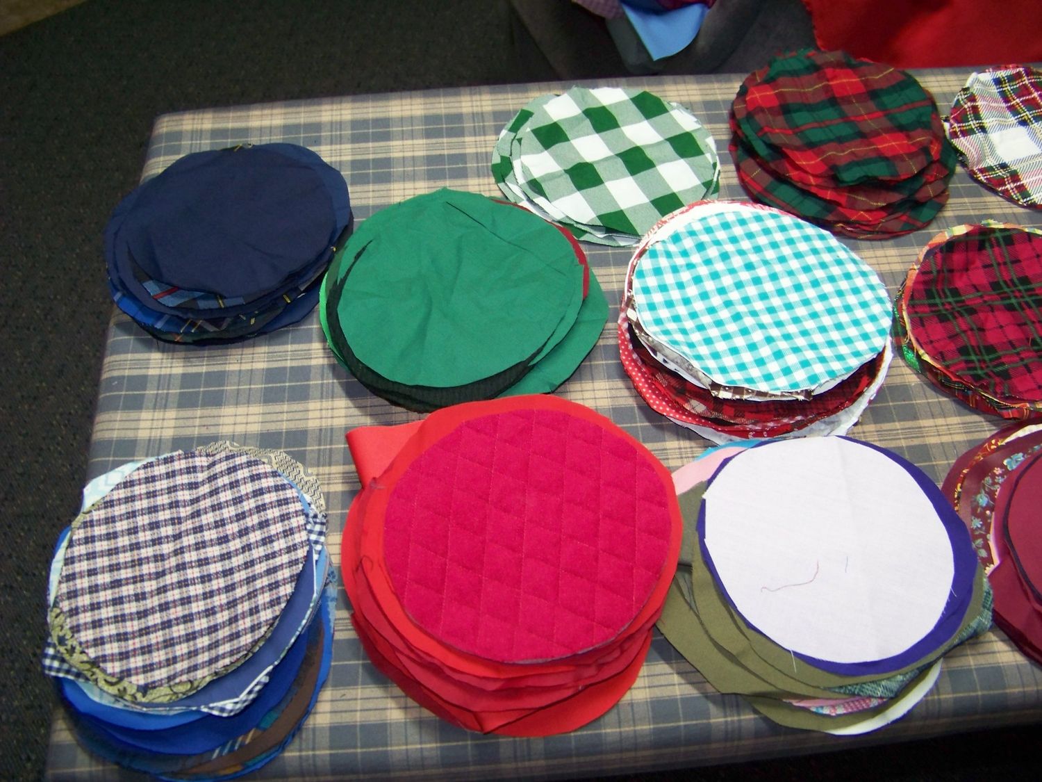 Sale 100 Scrap pieces of fabric some solids, plaid, homespun, flannel gingham check and calico 4&quot; - 6&quot; circles assortment.