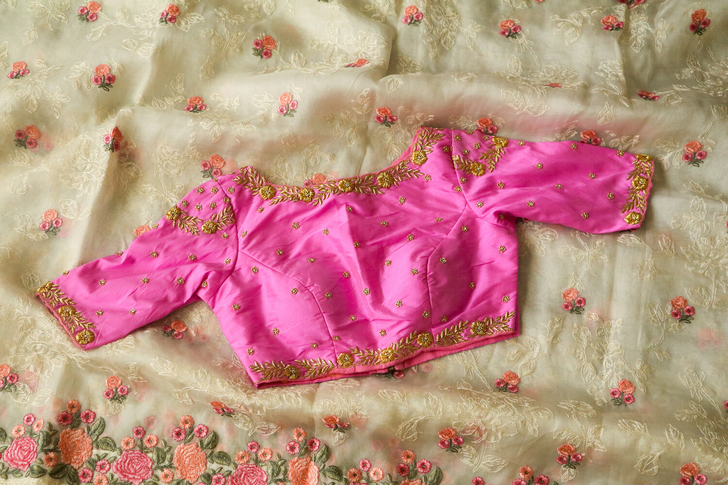 Designer Saree blouse,zardhosi work,fancy saree,two color saree,flowy saree,lyte weight saree,cocktail saree,wine color saree,onion pink saree blous