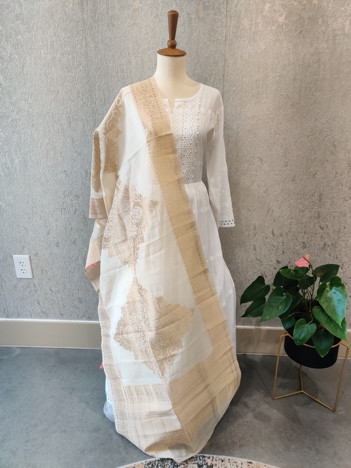 Off White Banarasi Silk Duppatta