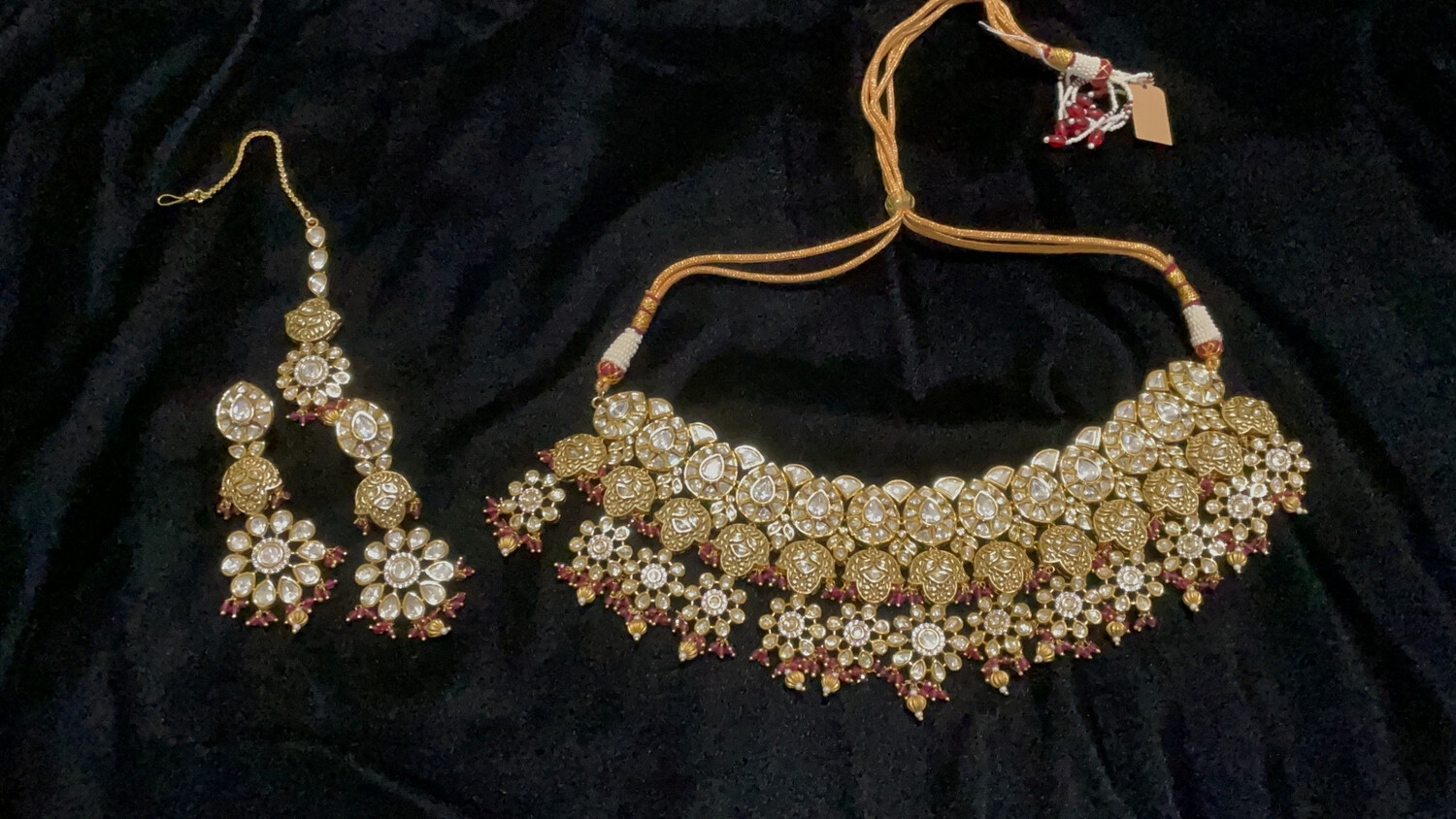 Kundan Jadau Necklace Set