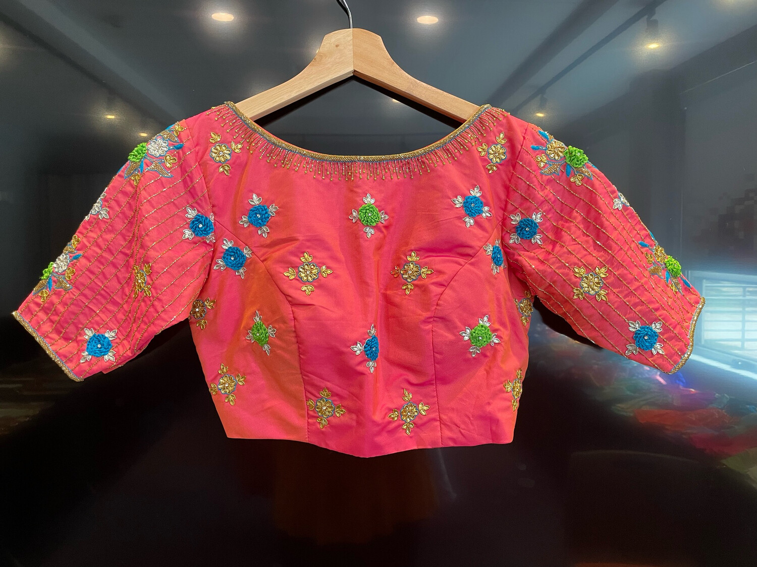 Maggam Work blouse - Pattu Saree Blouse -Maggam work blouse - Saree Blouse - Multi Color Blouse