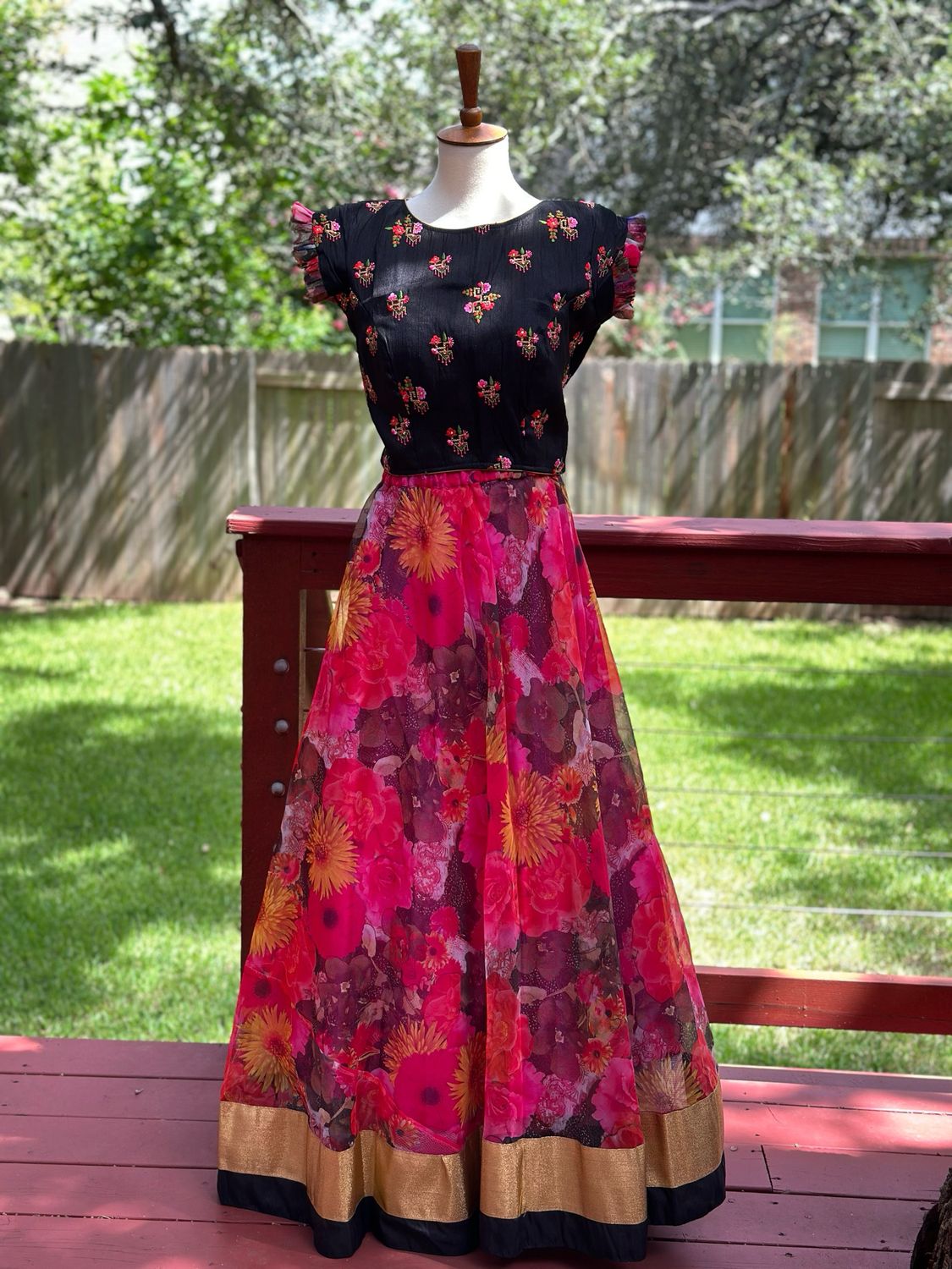 Organza Floral Croptop - Red &amp; Black