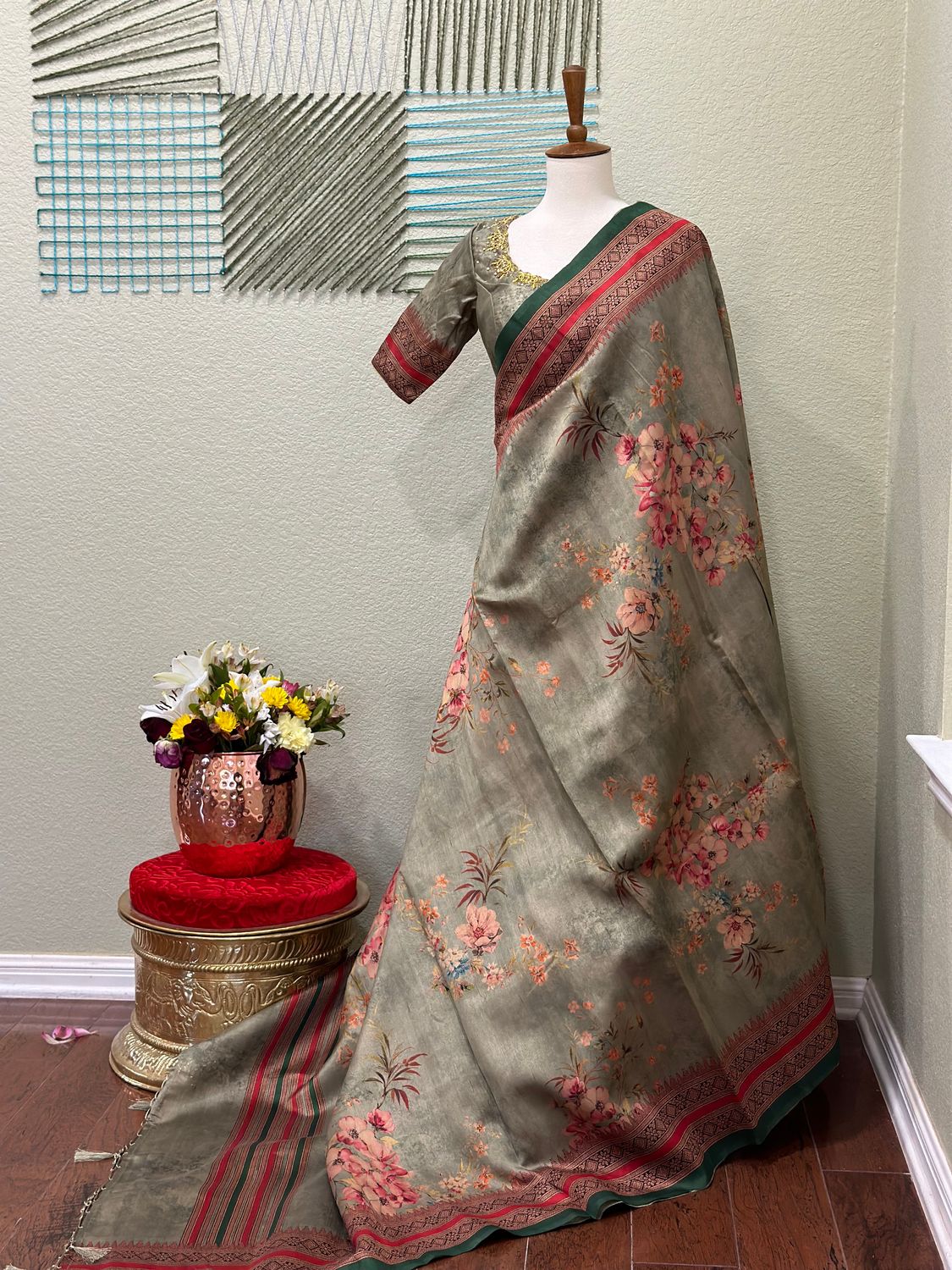 Banarasi pattu Saree &amp; Blouse