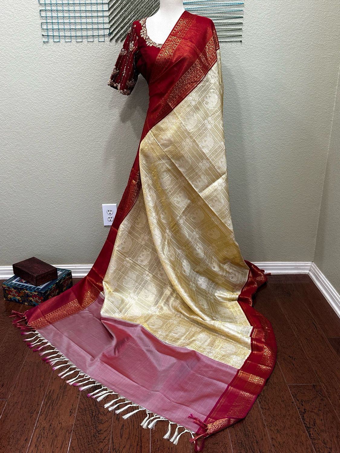 White &amp; Red Kanchi pattu Saree with Stitched Blouse - Ready to wear