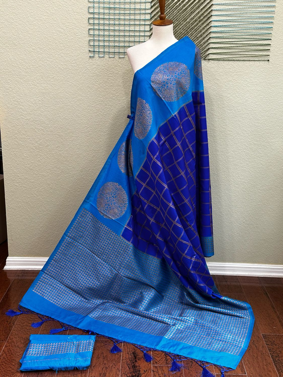Saree &amp; Unstitched Blouse