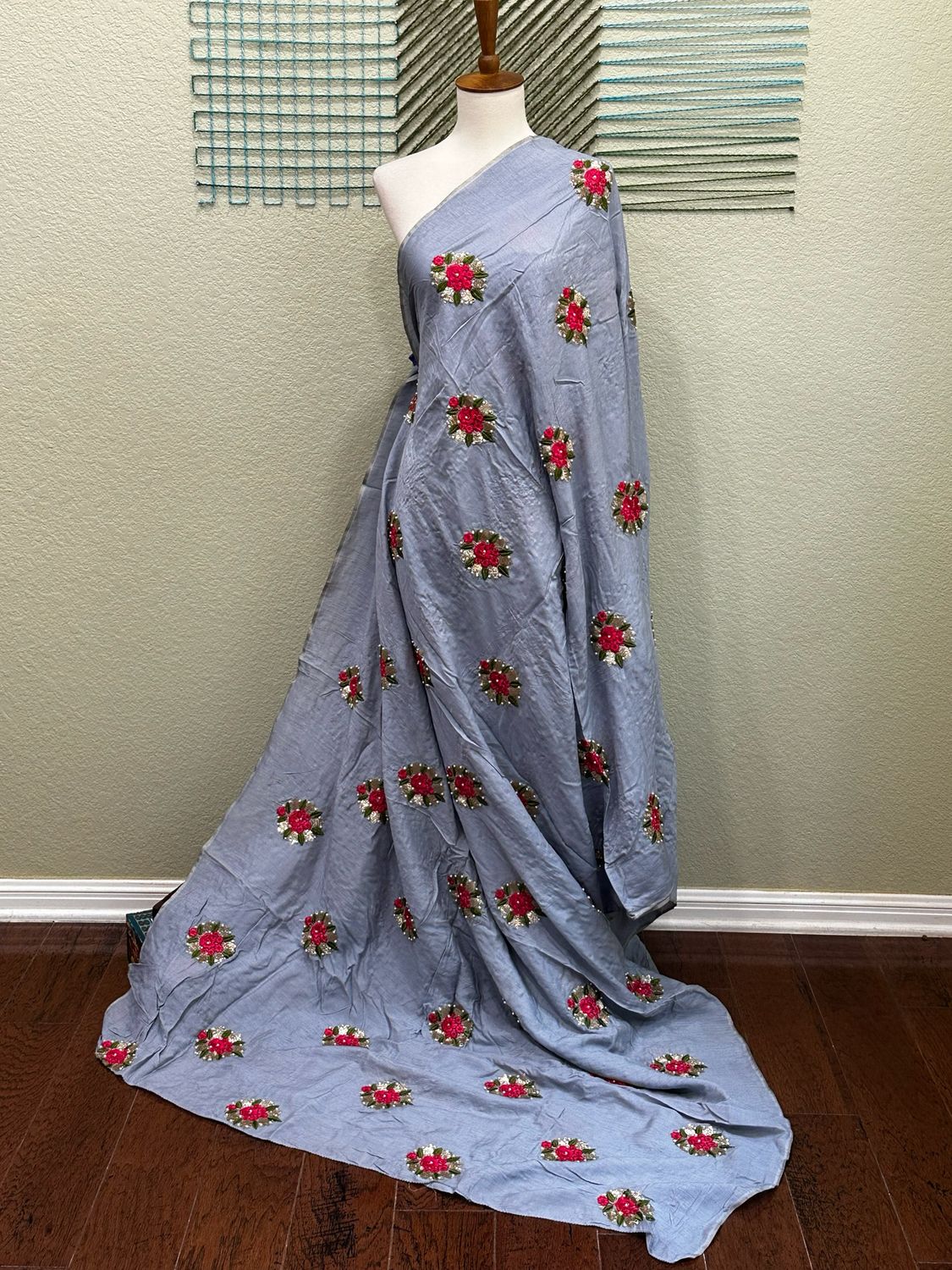 Saree &amp; Unstitched Blouse