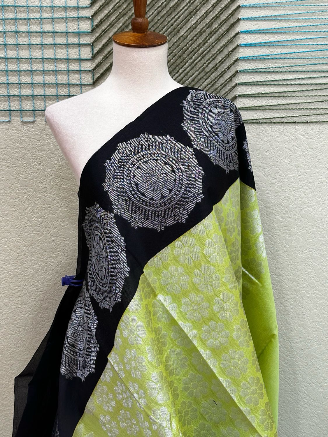 Saree &amp; Unstitched Blouse