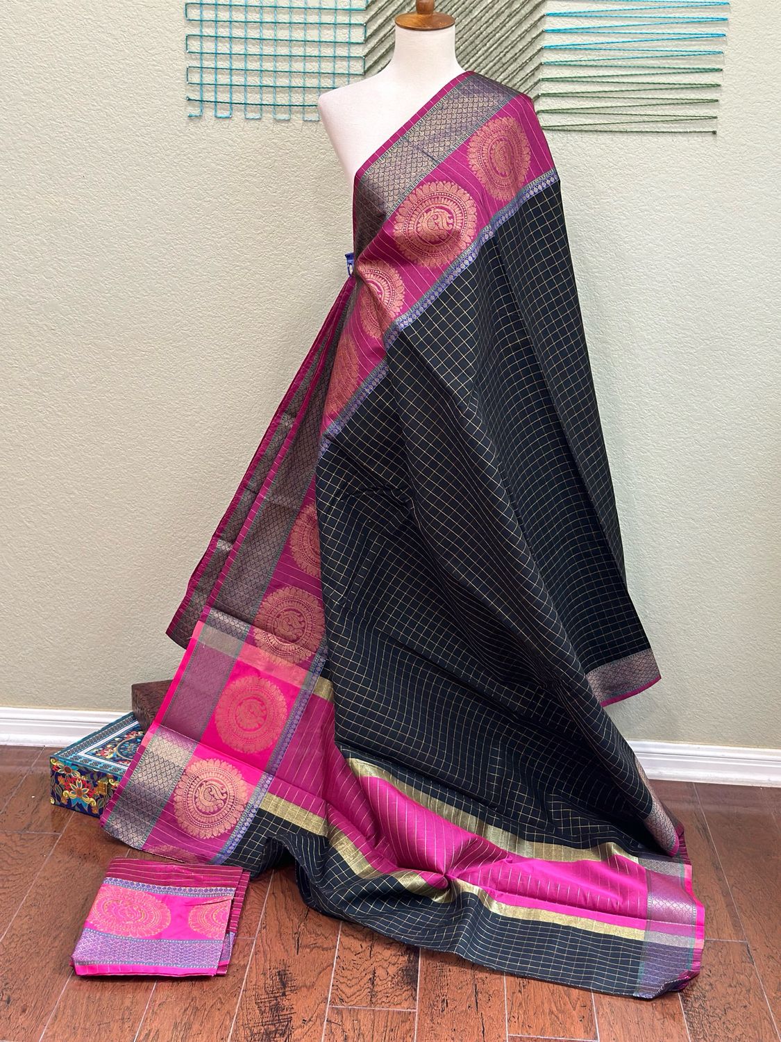 Saree &amp; Unstitched Blouse
