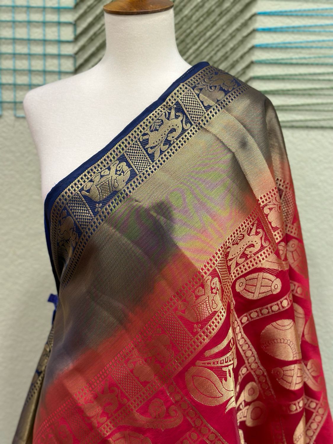 Saree &amp; Unstitched Blouse
