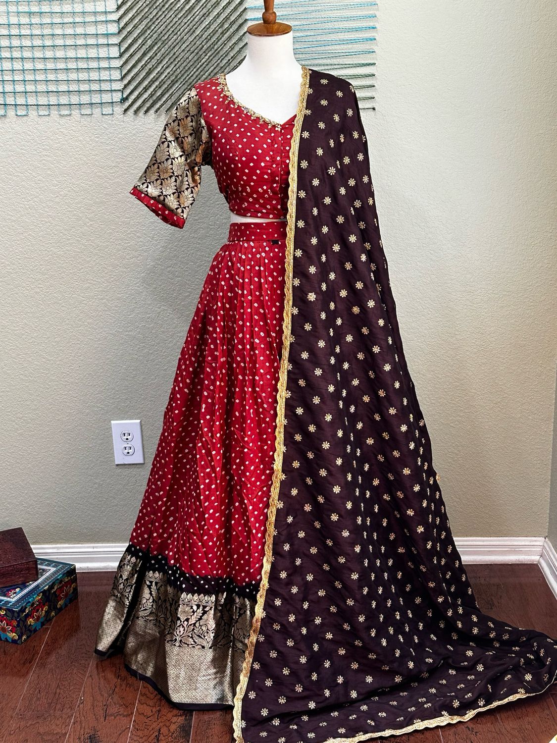 Bandhini Lehenga Halfsaree Langavoni