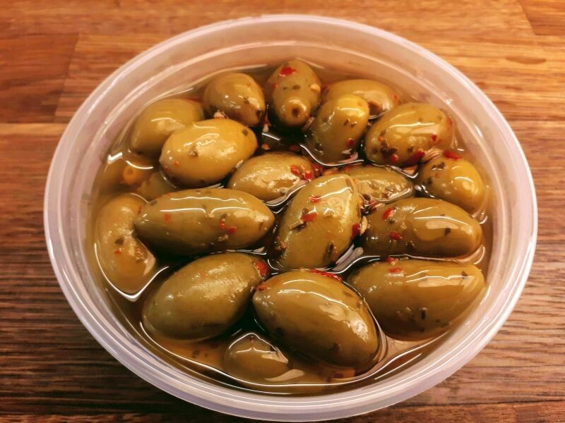 Chili Fennel Marinated Olives