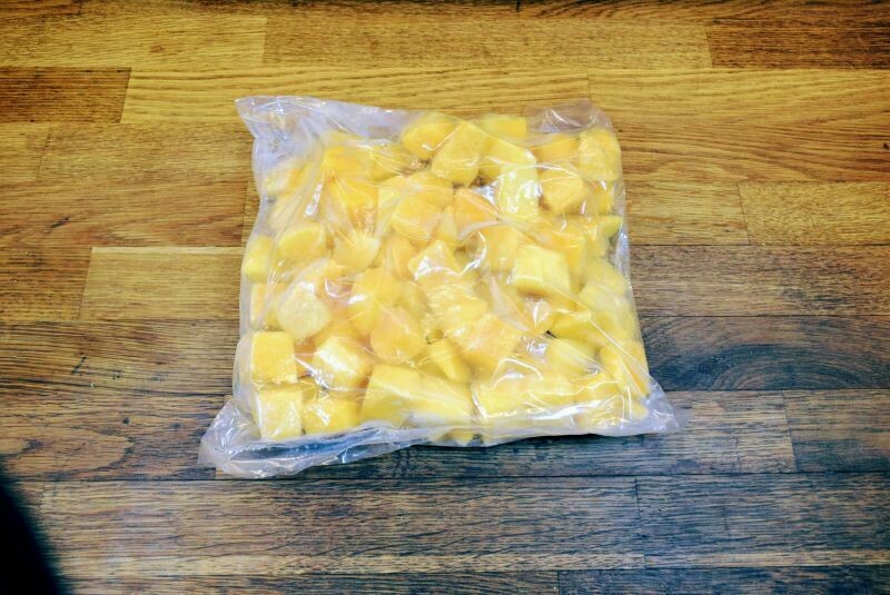 Frozen Mango Cubed - 1Kg