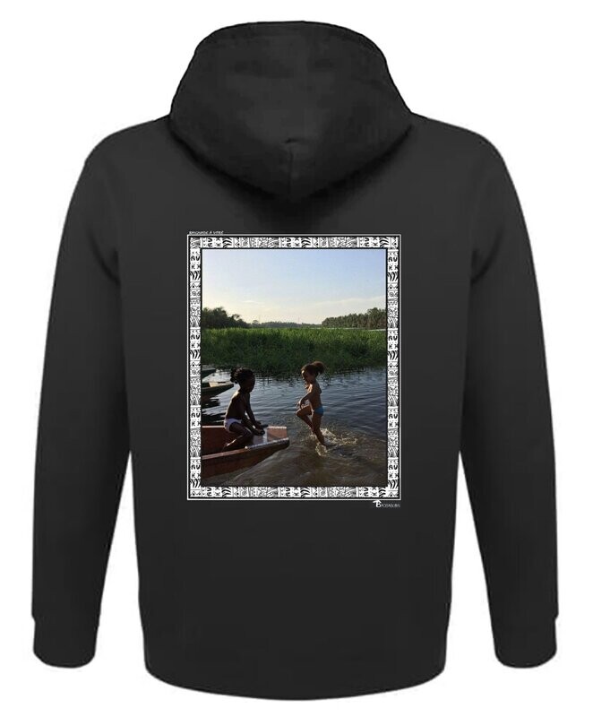 SWEAT A CAPUCHE FREESTYLE ART "BAIGNADE A VITRÉ"
