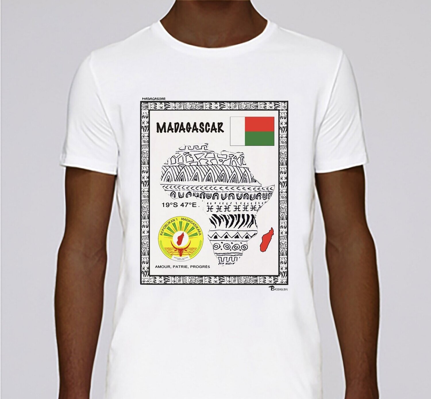 TEE SHIRT PAYS MADAGASCAR, COULEUR: BLANC, FOND MOTIF: BLANC